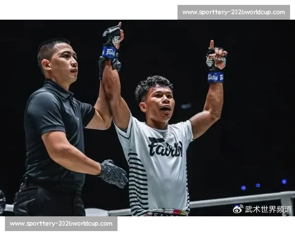 吉成名高致命膝肘引爆 ONE 格斗夜 114！泰拳鬼才挑战泰国重炮手